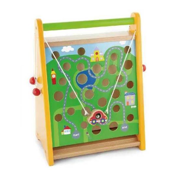 Juego de madera a traves del campo